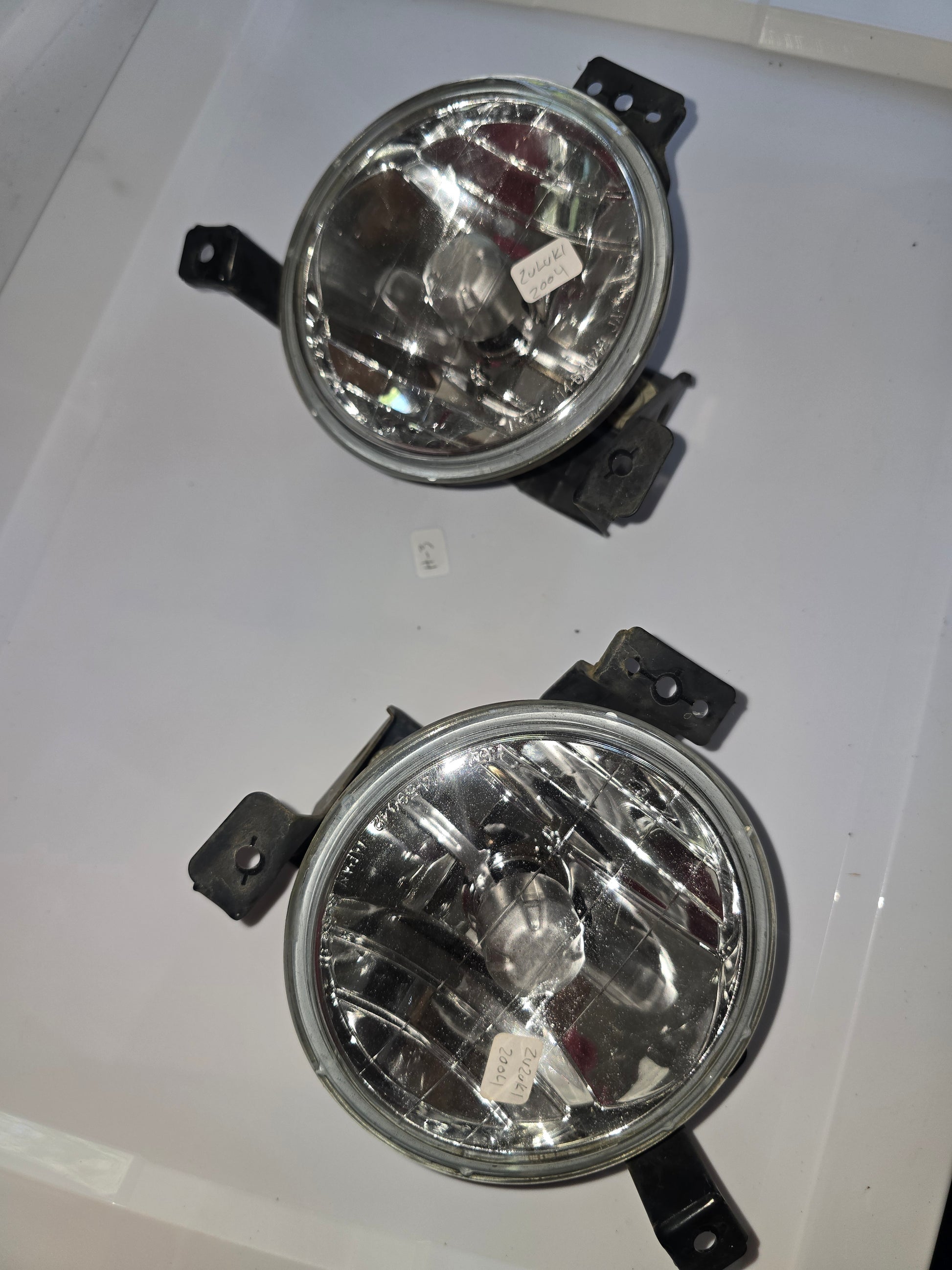 2004 Suzuki XL-7 OEM Fog Lights Set Left & Right w/ Brackets – Pair