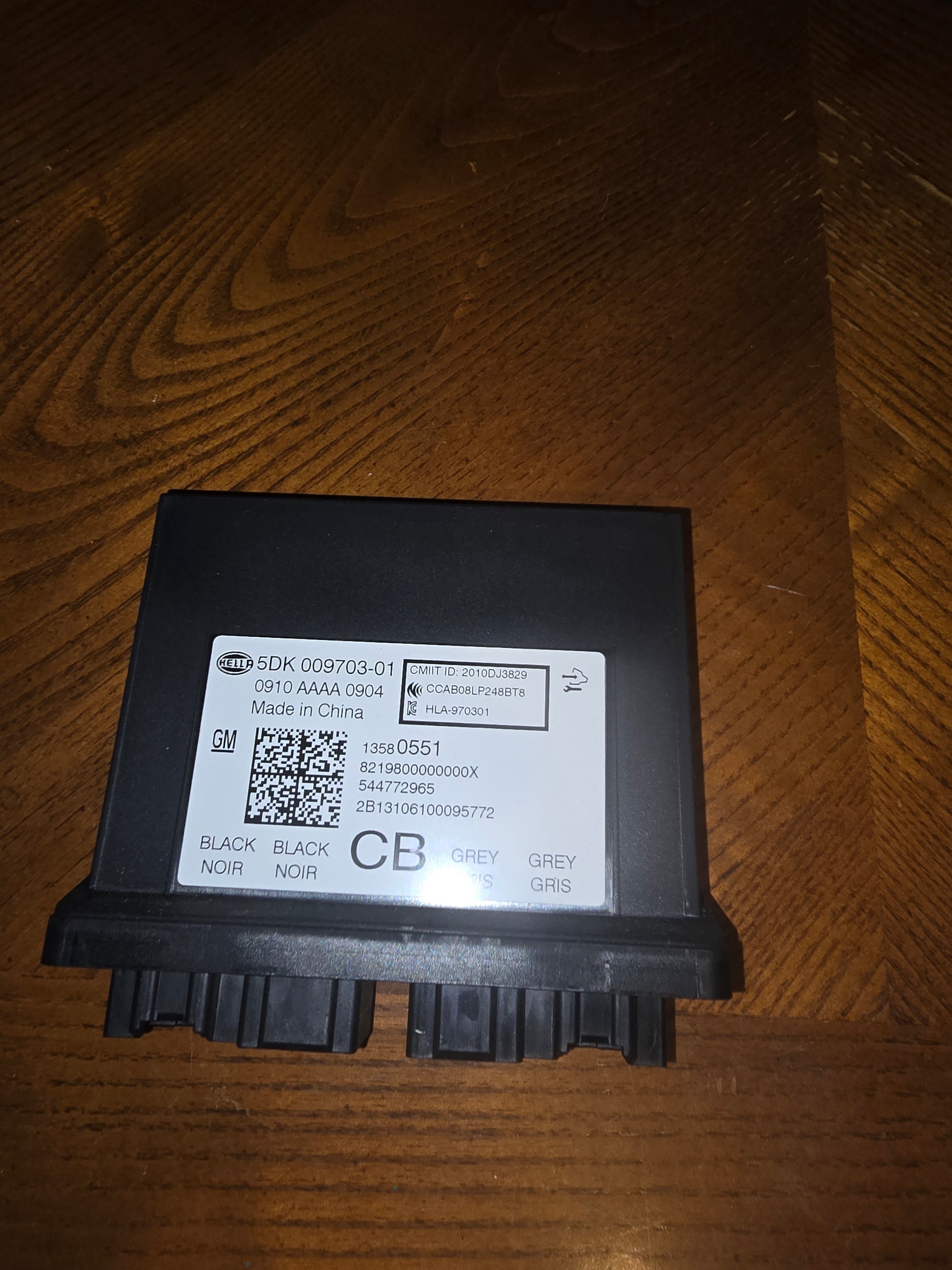 GM Buick LaCrosse Regal Body Control Module BCM Gateway Hella 13580551 OEM