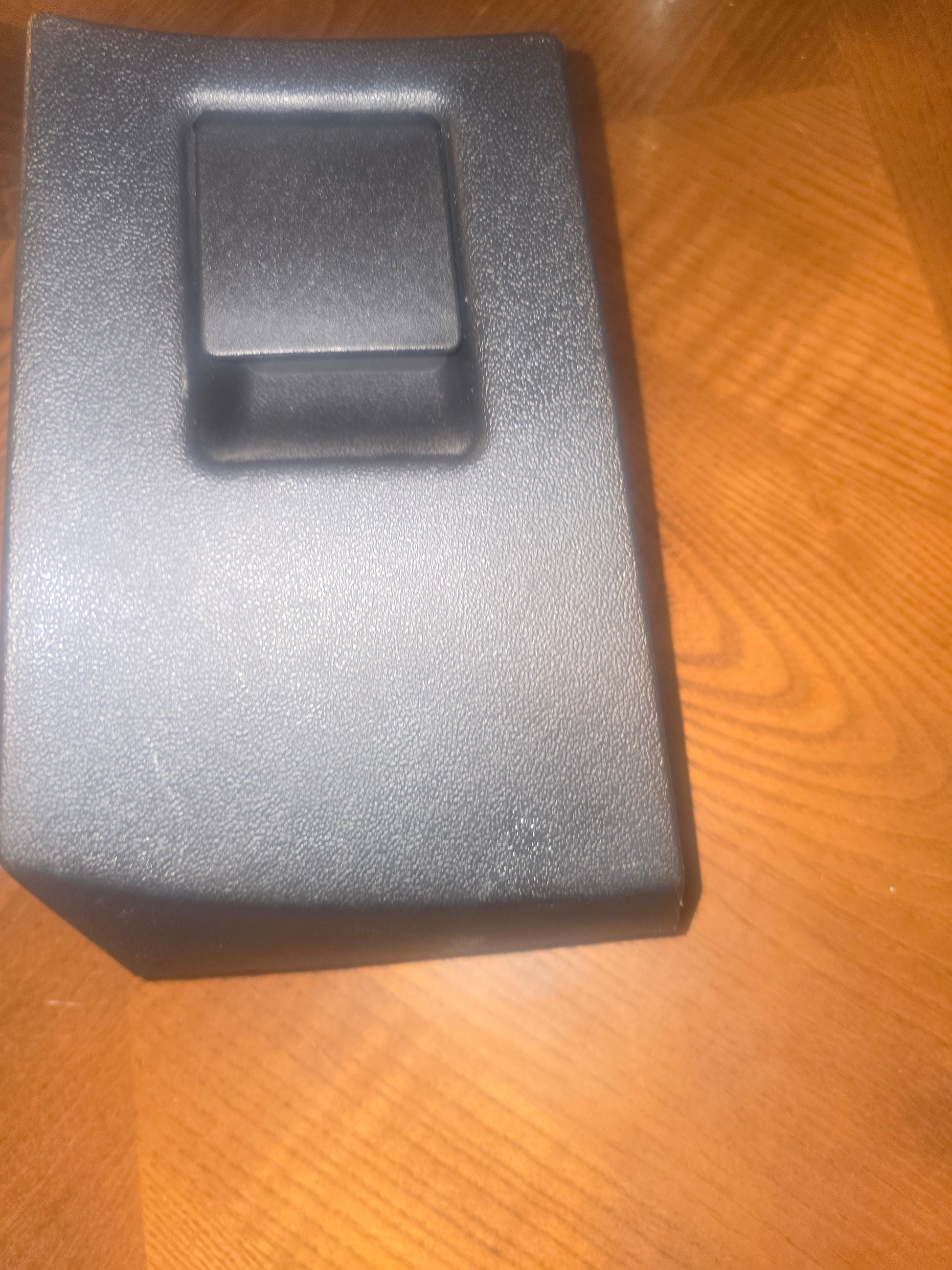 Buick LaCrosse Fuse Box Cover OEM – with Fuse Diagram