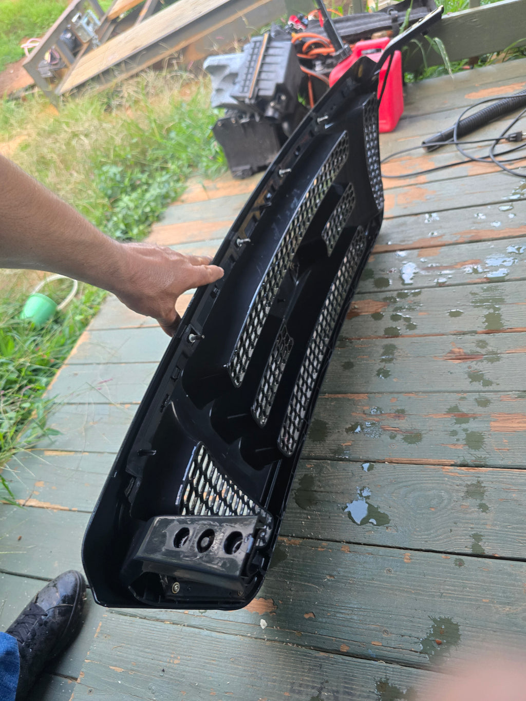 Used Front Grille for Ford F-150 2004–2008 – Good Condition 