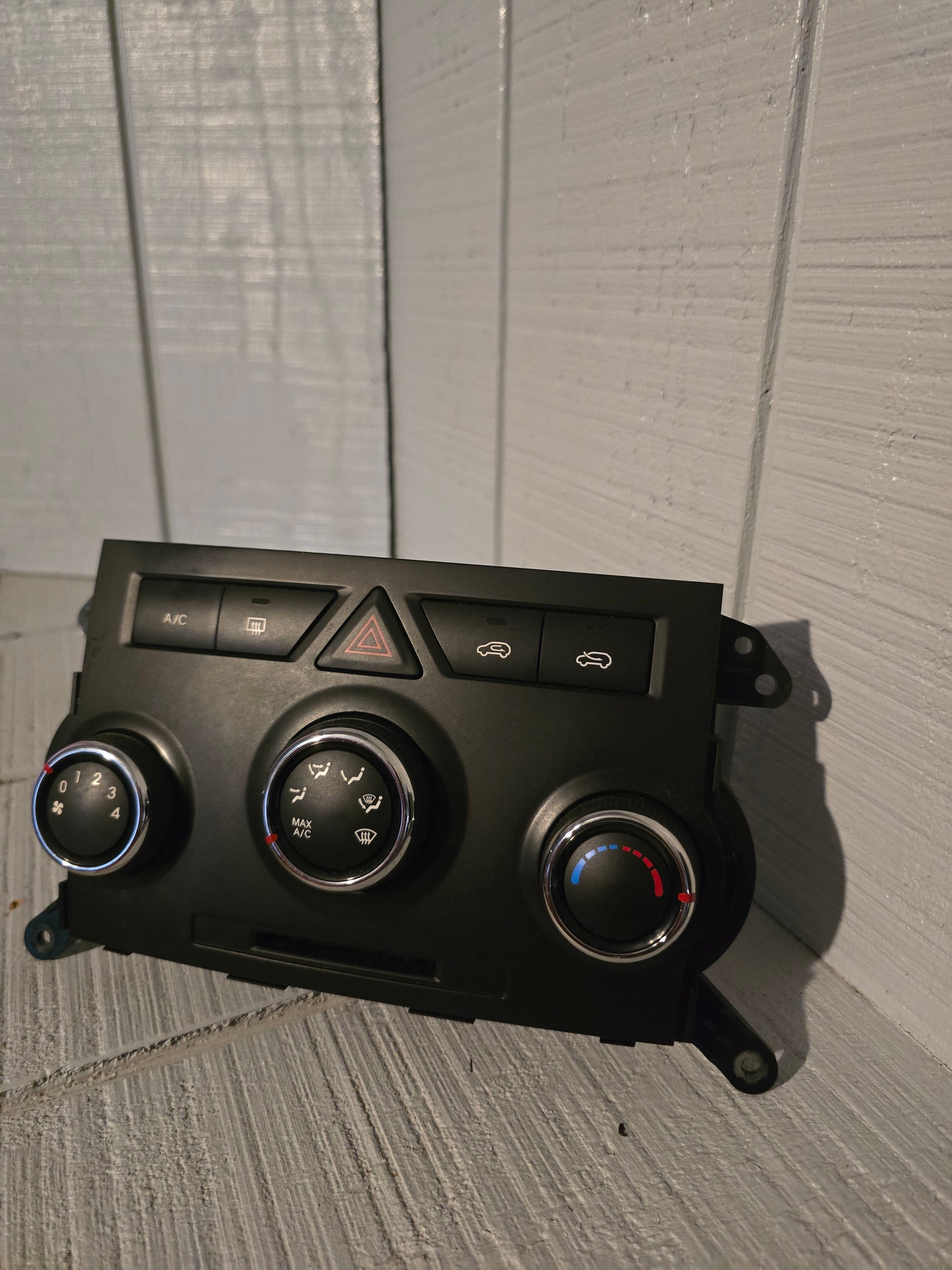 A/C and Heater Control Module – 2011 Kia Sorento
 Model: 97250-1U250 (XMA) – Without Airbag (WITHOUT AB)