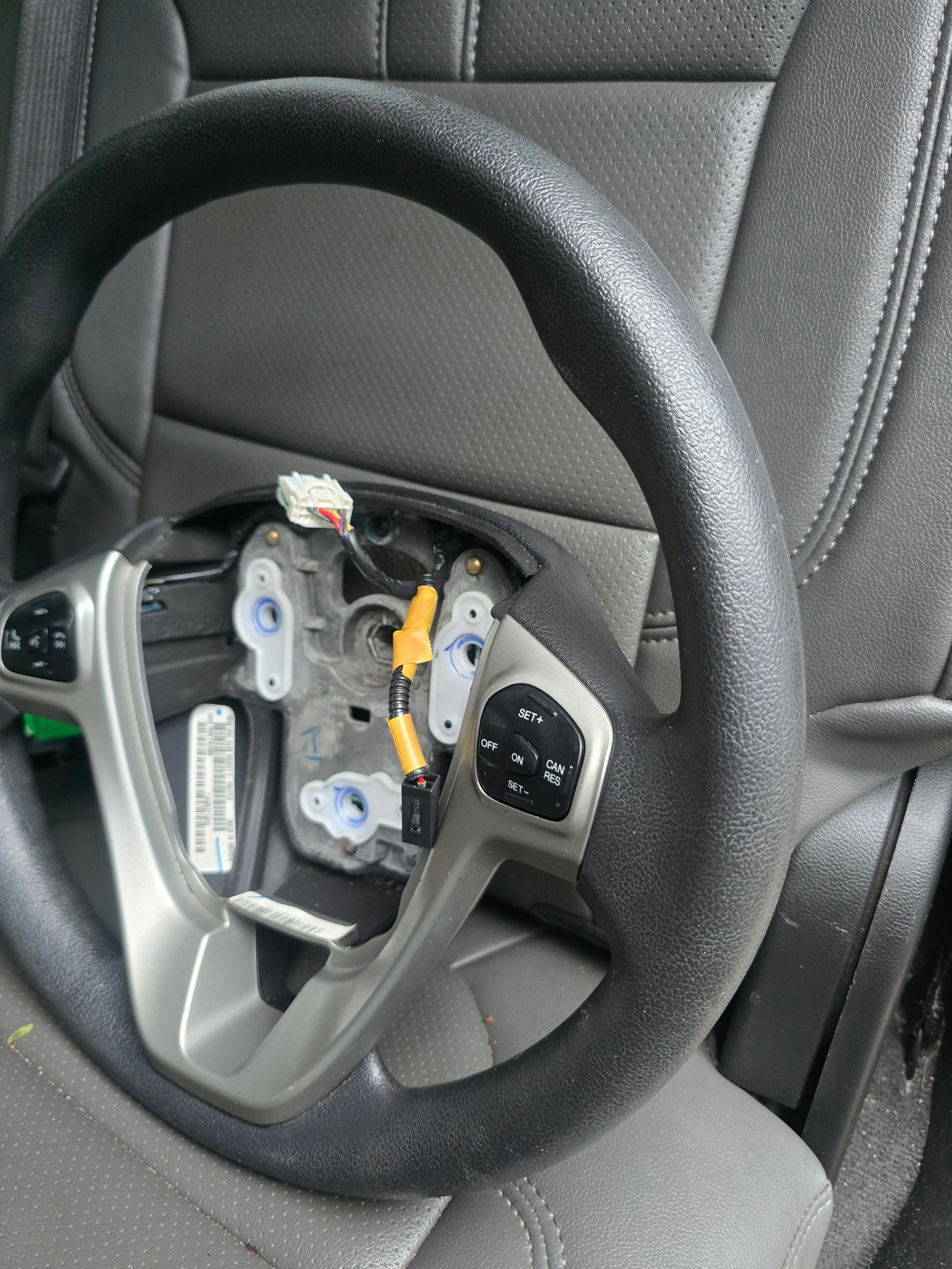 Steering Wheel Ford Fiesta 2013