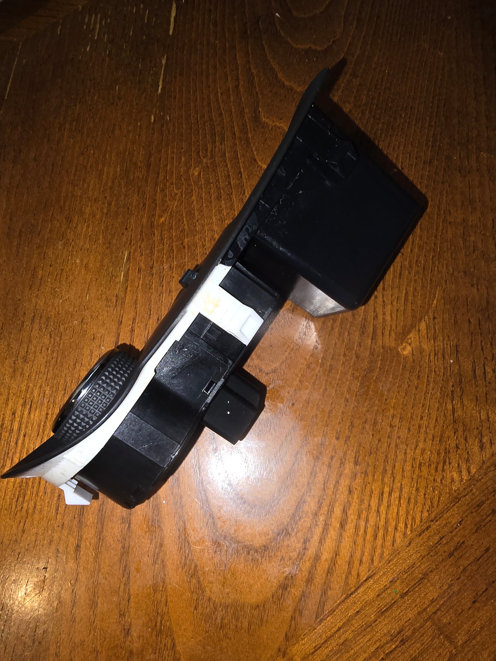 OEM Headlight Switch w/ Dimmer – Buick LaCrosse 2014