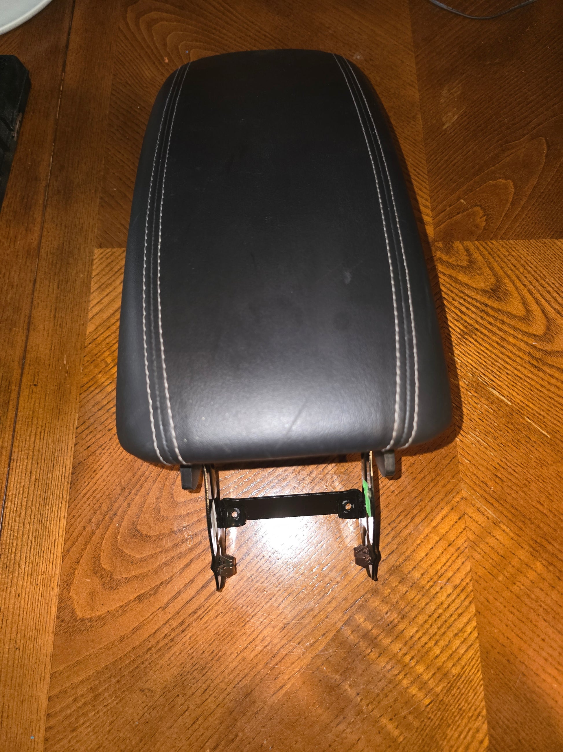 2014 Buick LaCrosse Center Console Armrest Lid OEM Black Leather