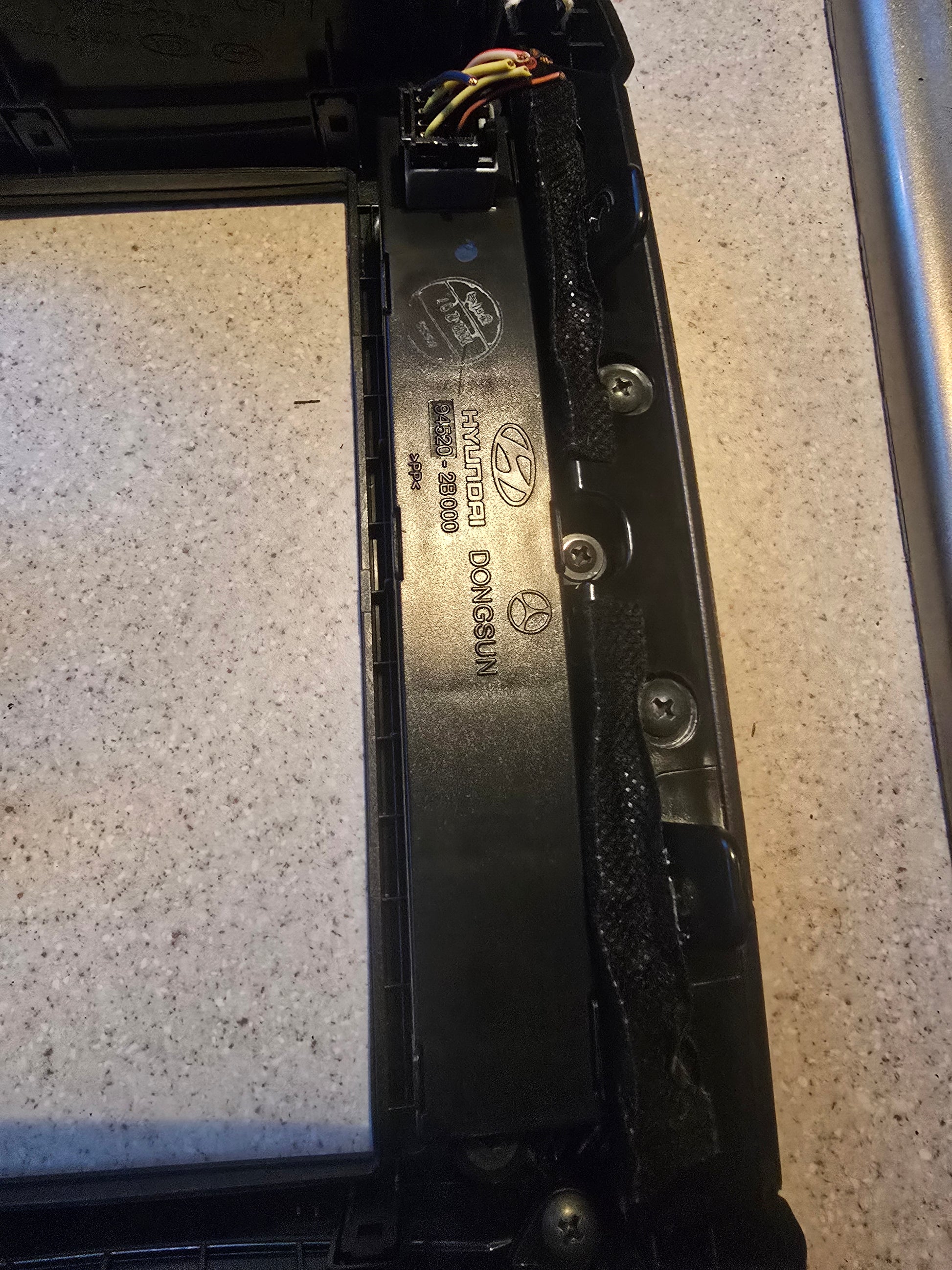 Hyundai Santa Fe Center Dash Bezel w/ Vents & Switches OEM 2007–2012