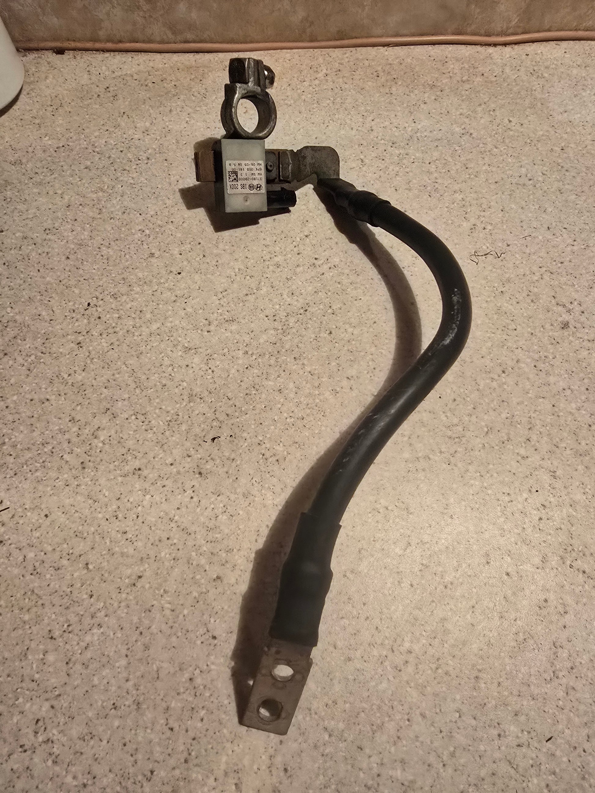 Hyundai Santa Fe Battery Cable w/ IBS Sensor OEM 2007–2012