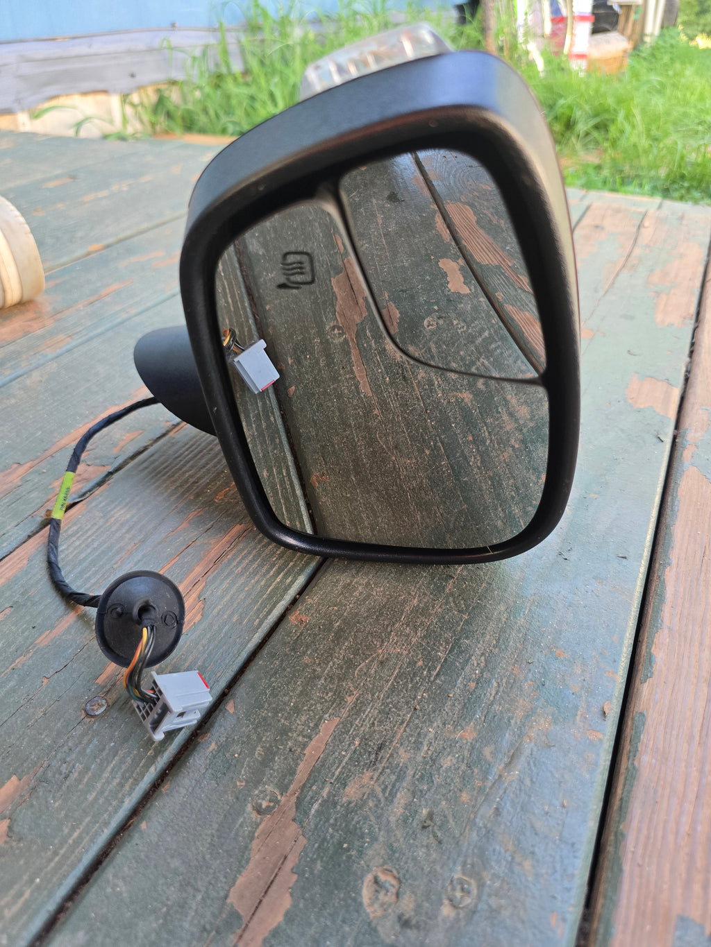 Driver Side Power Mirror – Ford Fiesta 2013 (Used, Good Condition)