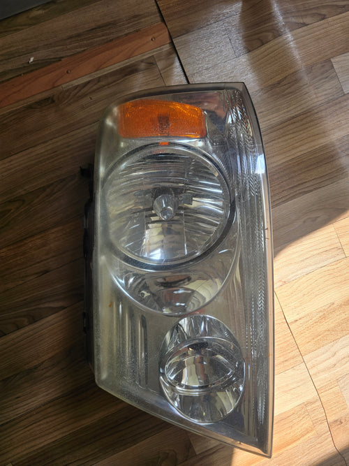 2004-2008 Ford F-150 OEM Left Headlight LH Driver Side AE83-13006-AJ