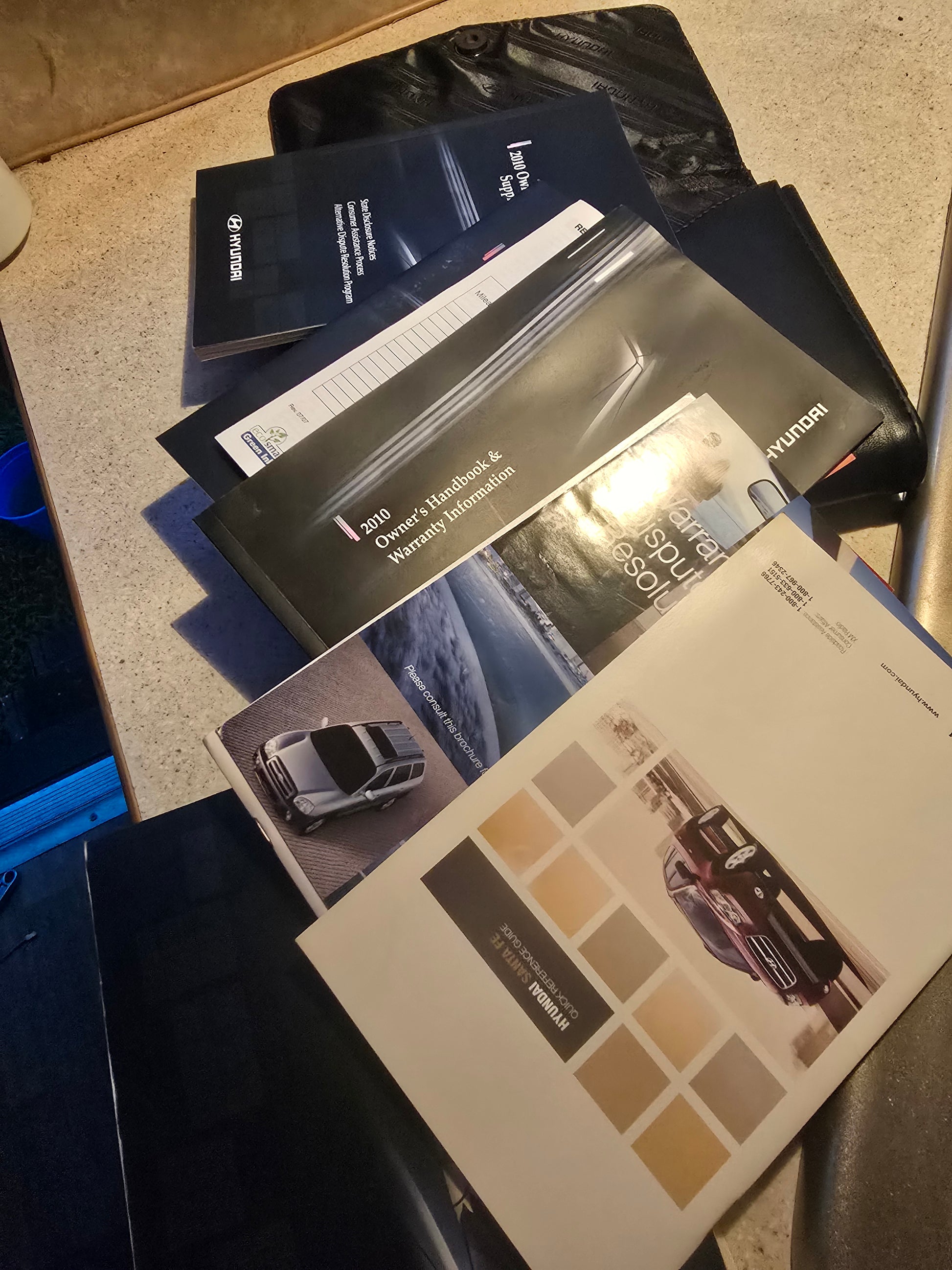 2010 Hyundai Santa Fe Owner’s Manual w/ Case OEM