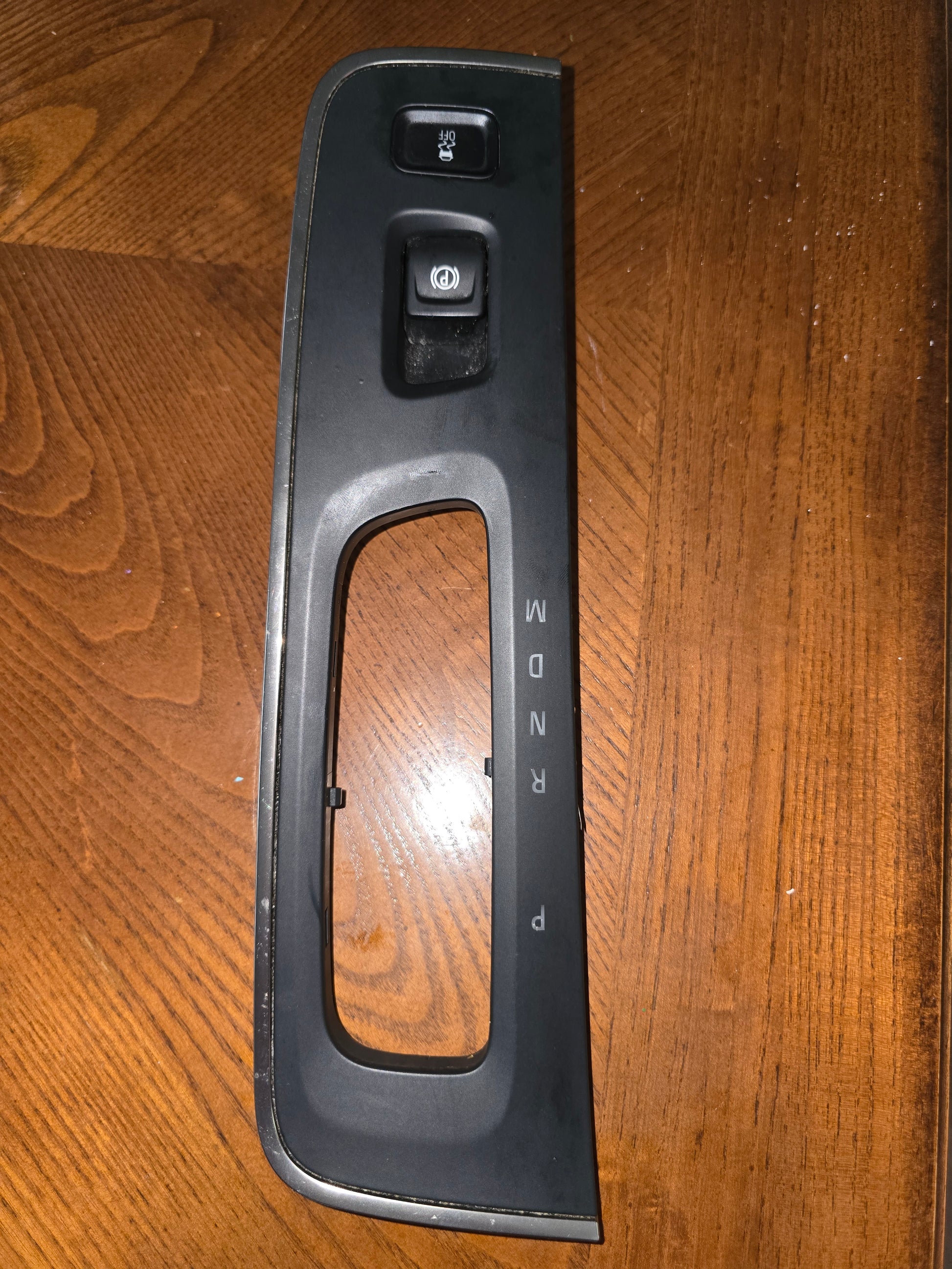 OEM Gear Shift Bezel Trim w/ Electronic Parking Brake & Traction Control Switch – Buick LaCrosse 2014