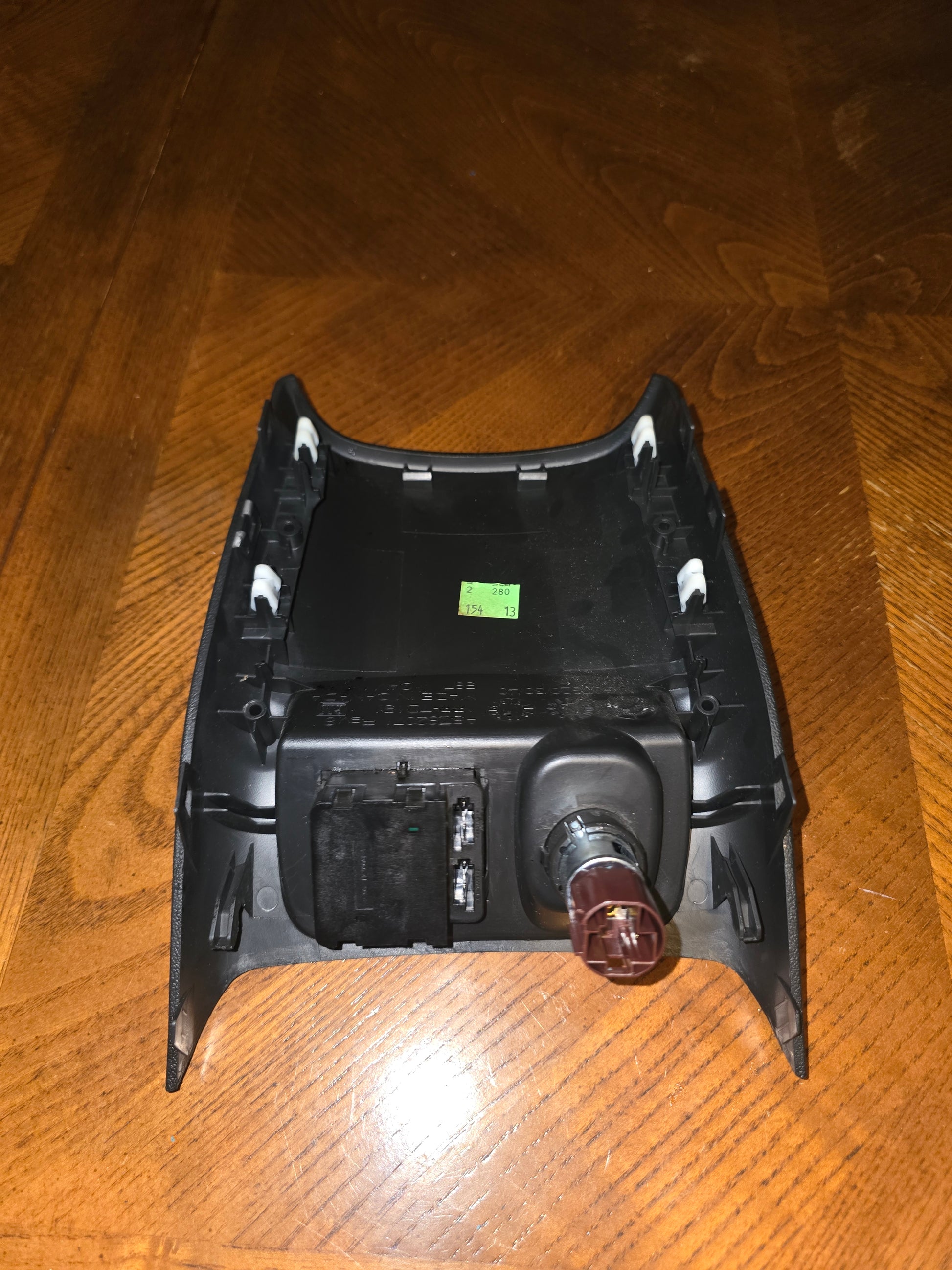2014 Buick LaCrosse Rear Console Power Outlet Panel AC 120V 150W & 12V Socket OEM