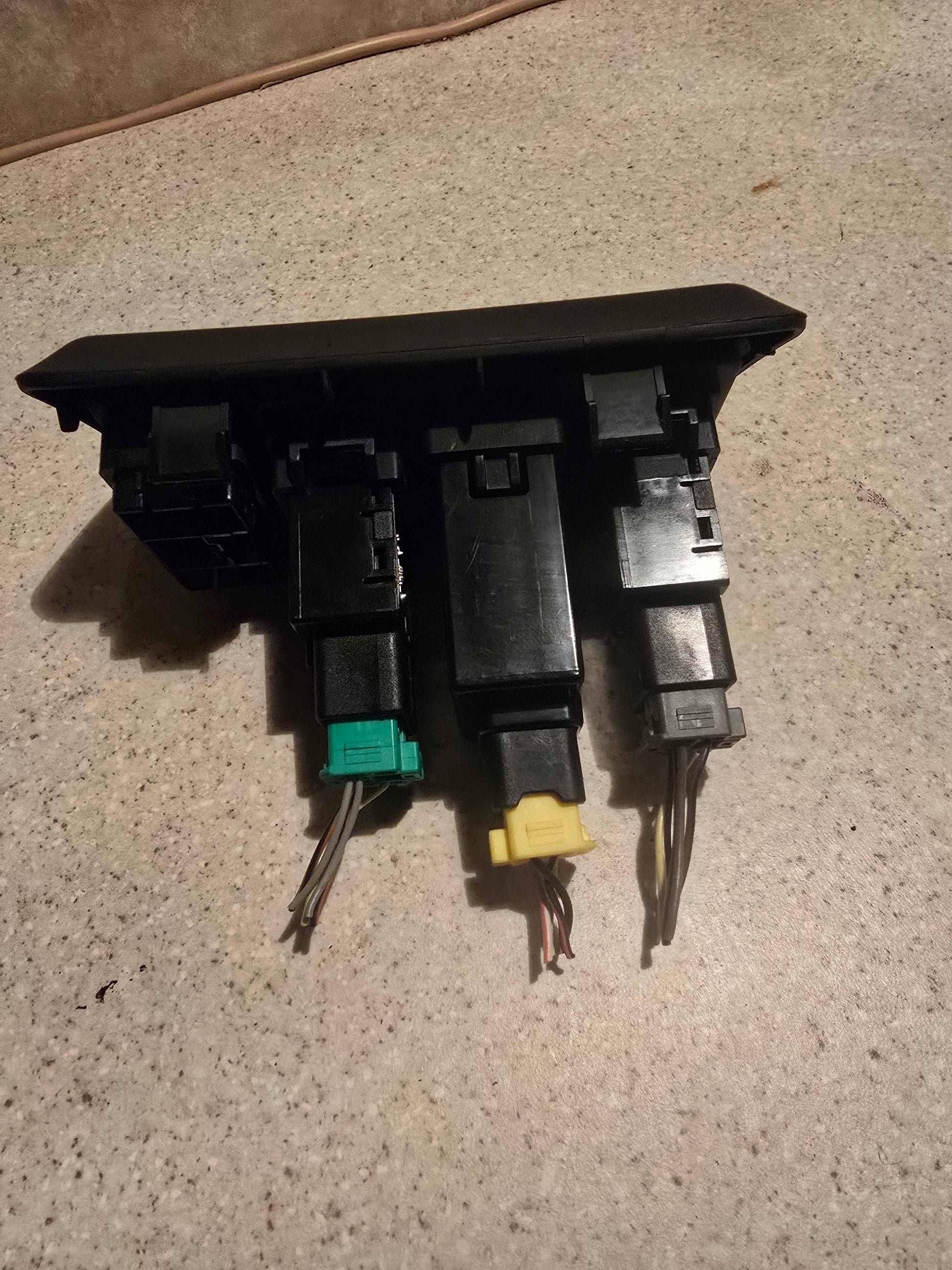 Hyundai Santa Fe Switch Panel Fog Light / Dimmer / ESC OFF OEM 2007–2012