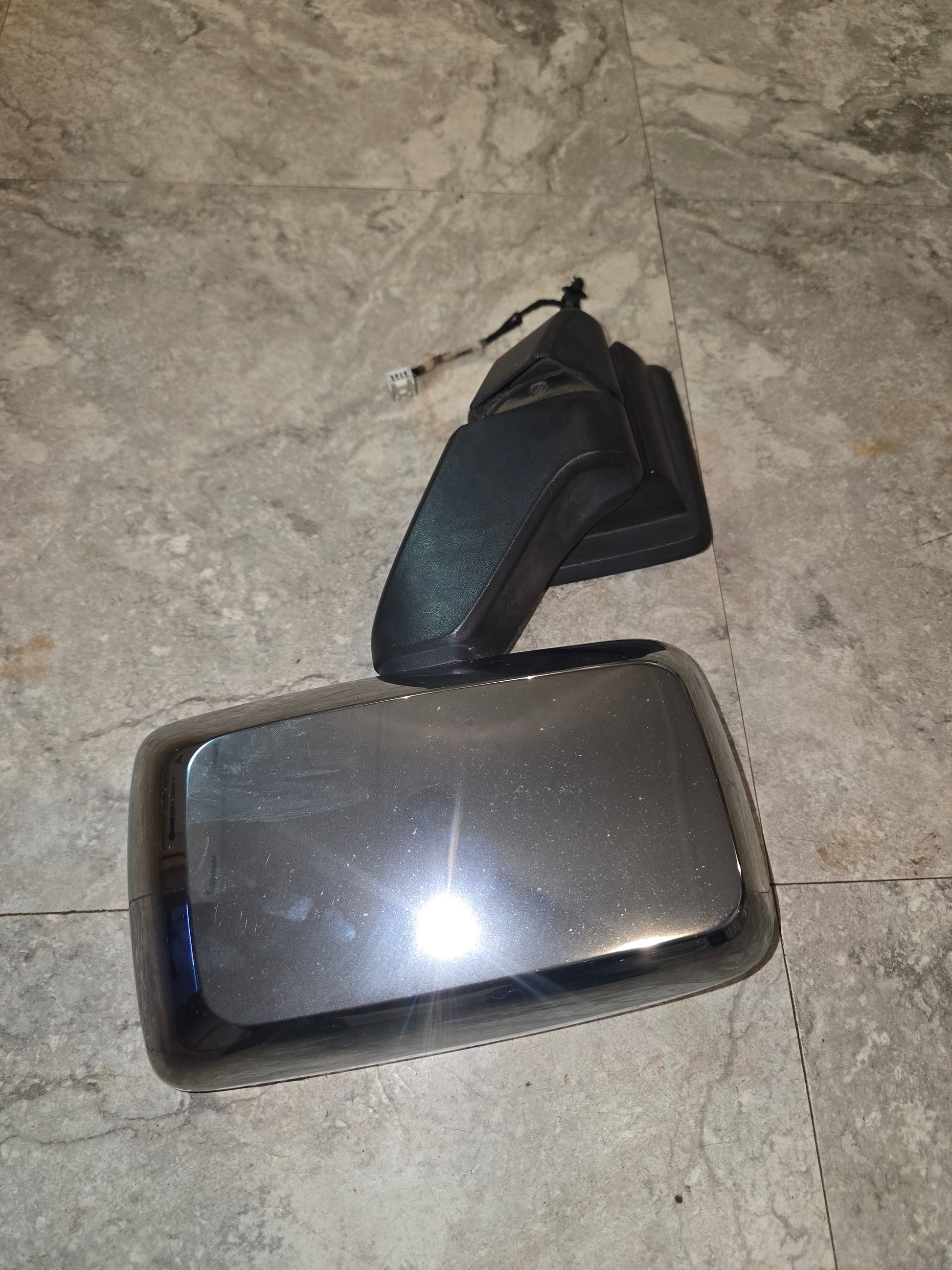 Pair of Side Mirrors – Hummer H3 2007