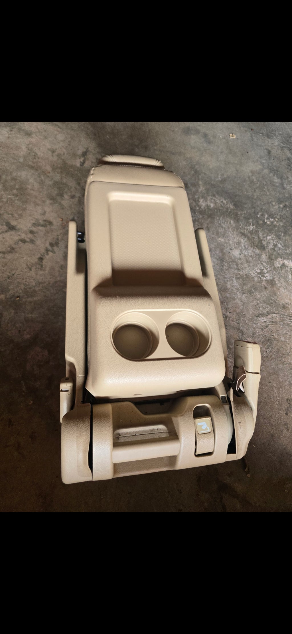 Honda Odyssey 2008 – Consola Central / Asiento Central Beige Original OEM