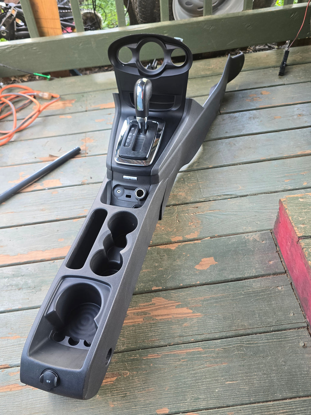 Center console with automatic gearshift – Ford Fiesta 2013 (Used, good condition)