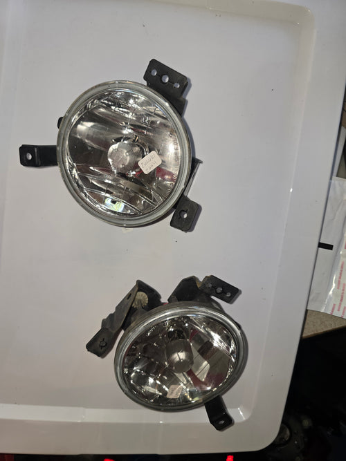 2004 Suzuki XL-7 OEM Fog Lights Set Left & Right w/ Brackets – Pair