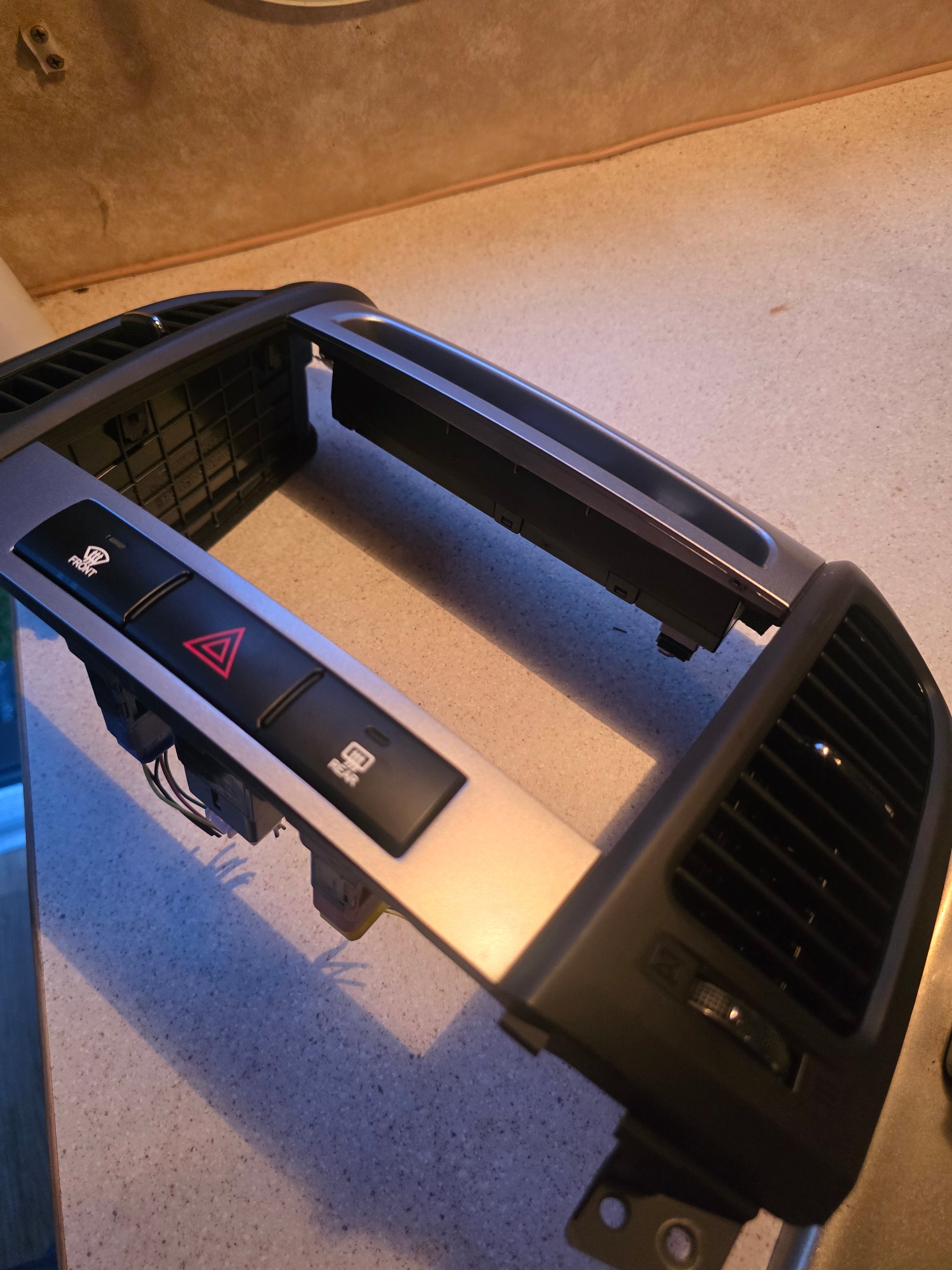 Hyundai Santa Fe Center Dash Bezel w/ Vents & Switches OEM 2007–2012