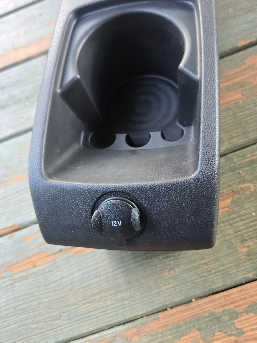 Center console with automatic gearshift – Ford Fiesta 2013 (Used, good condition)