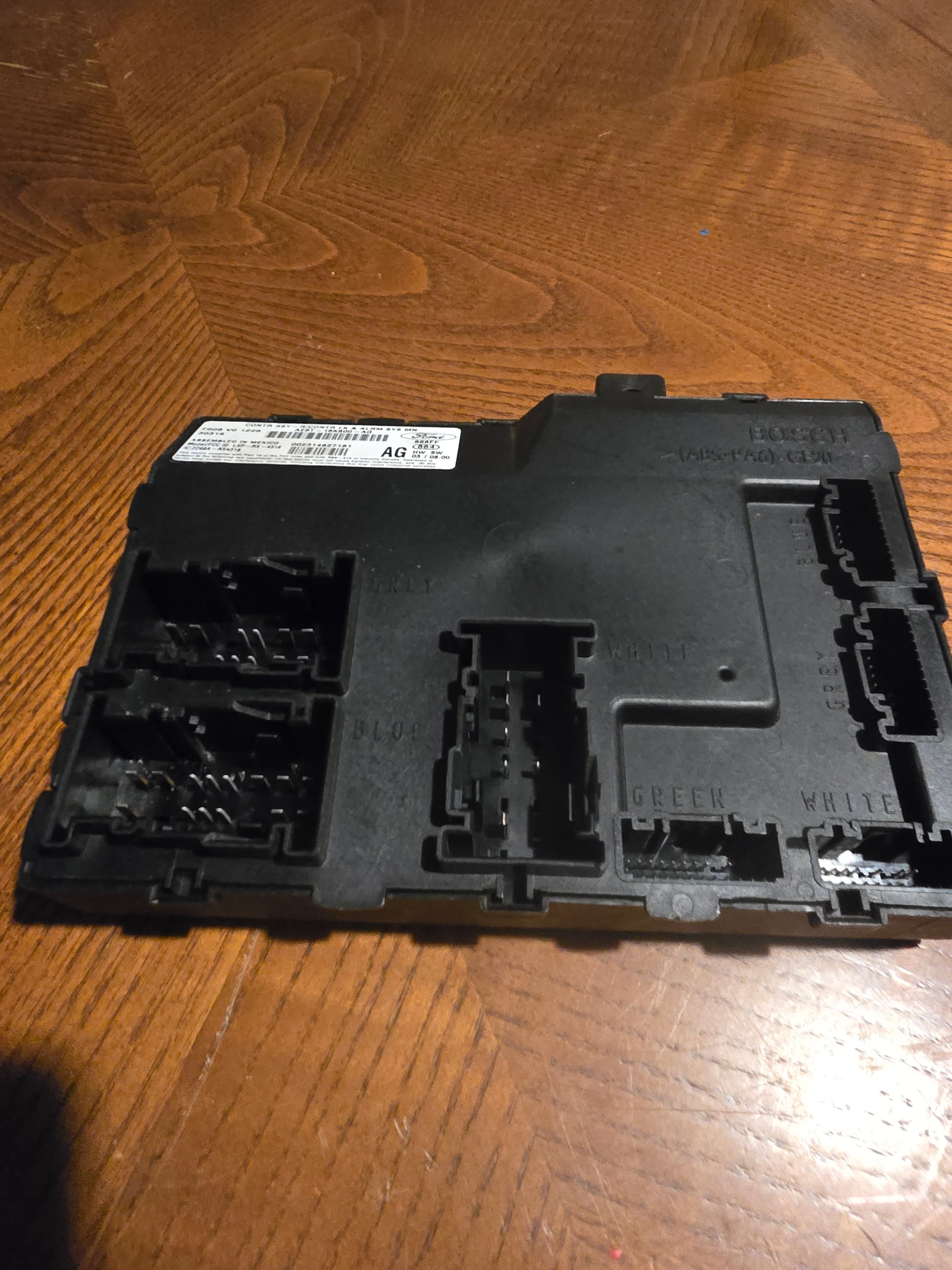 2014 Ford Fiesta BCM Body Control Module FR3T-15K600-AD OEM