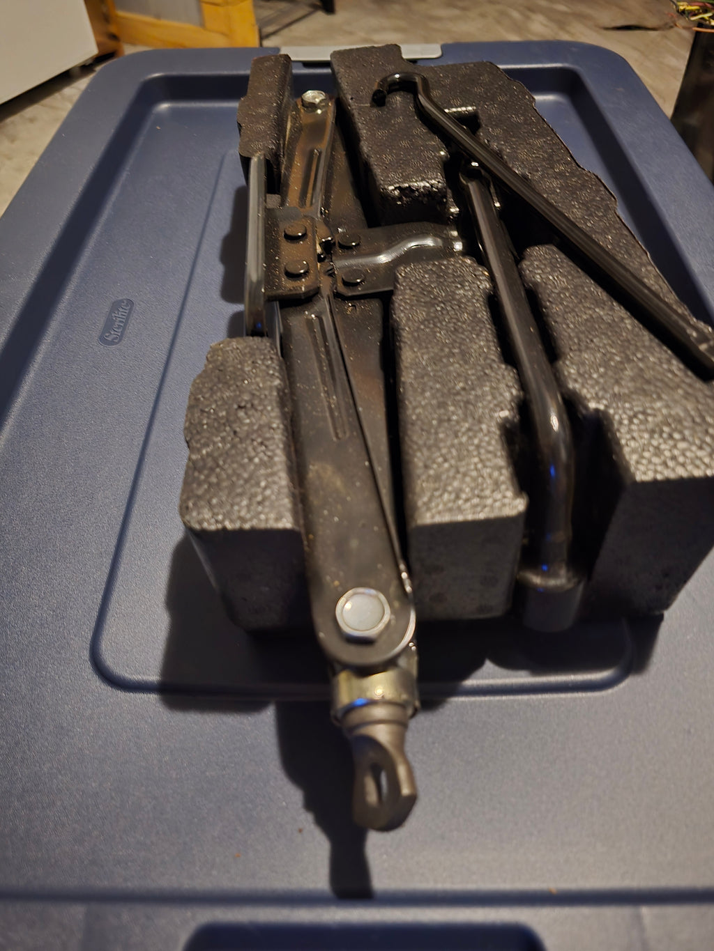 Hyundai Santa Fe Jack Kit with Handle OEM 2007-2012