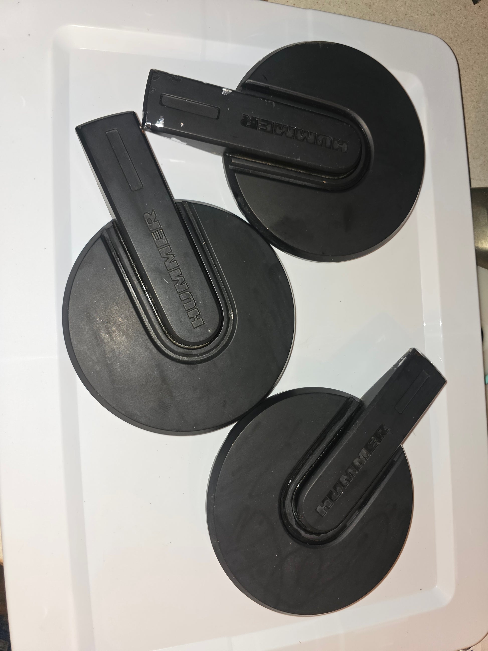 Hummer H3 Wheel Center Caps – Set of 3 – OEM