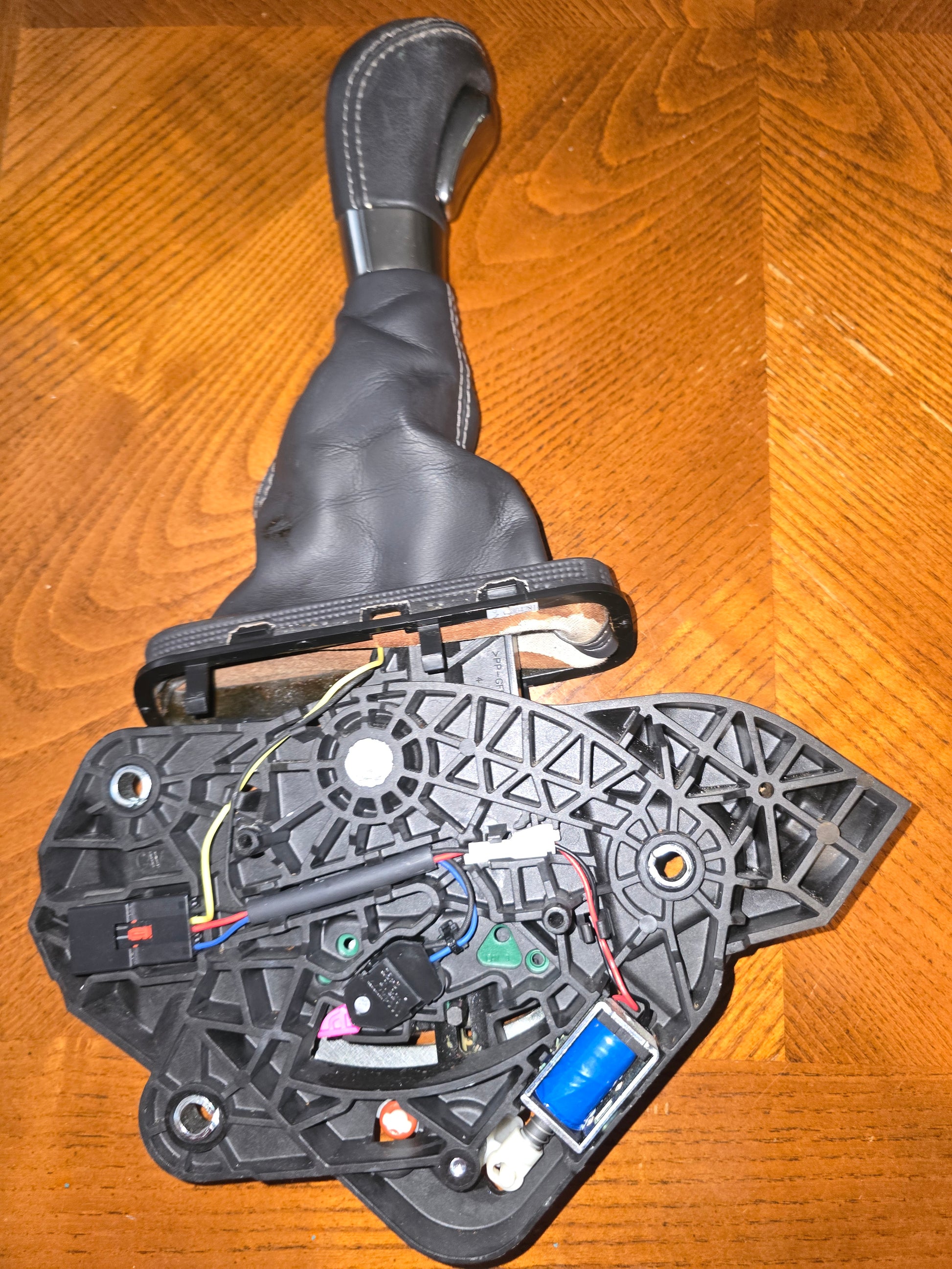2014 Buick LaCrosse Gear Shifter Assembly OEM Automatic Transmission Selector