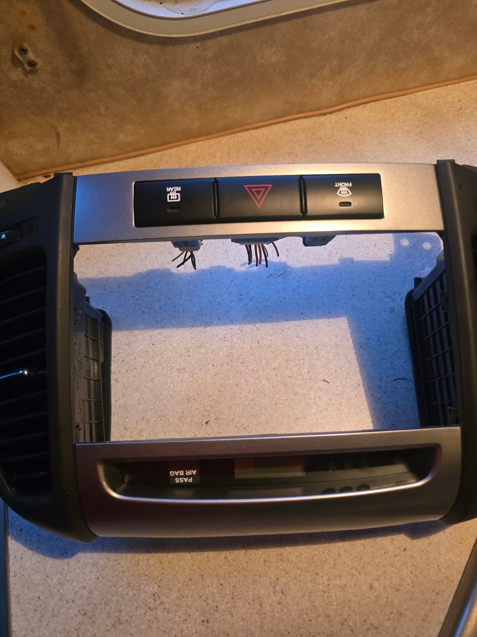Hyundai Santa Fe Center Dash Bezel w/ Vents & Switches OEM 2007–2012