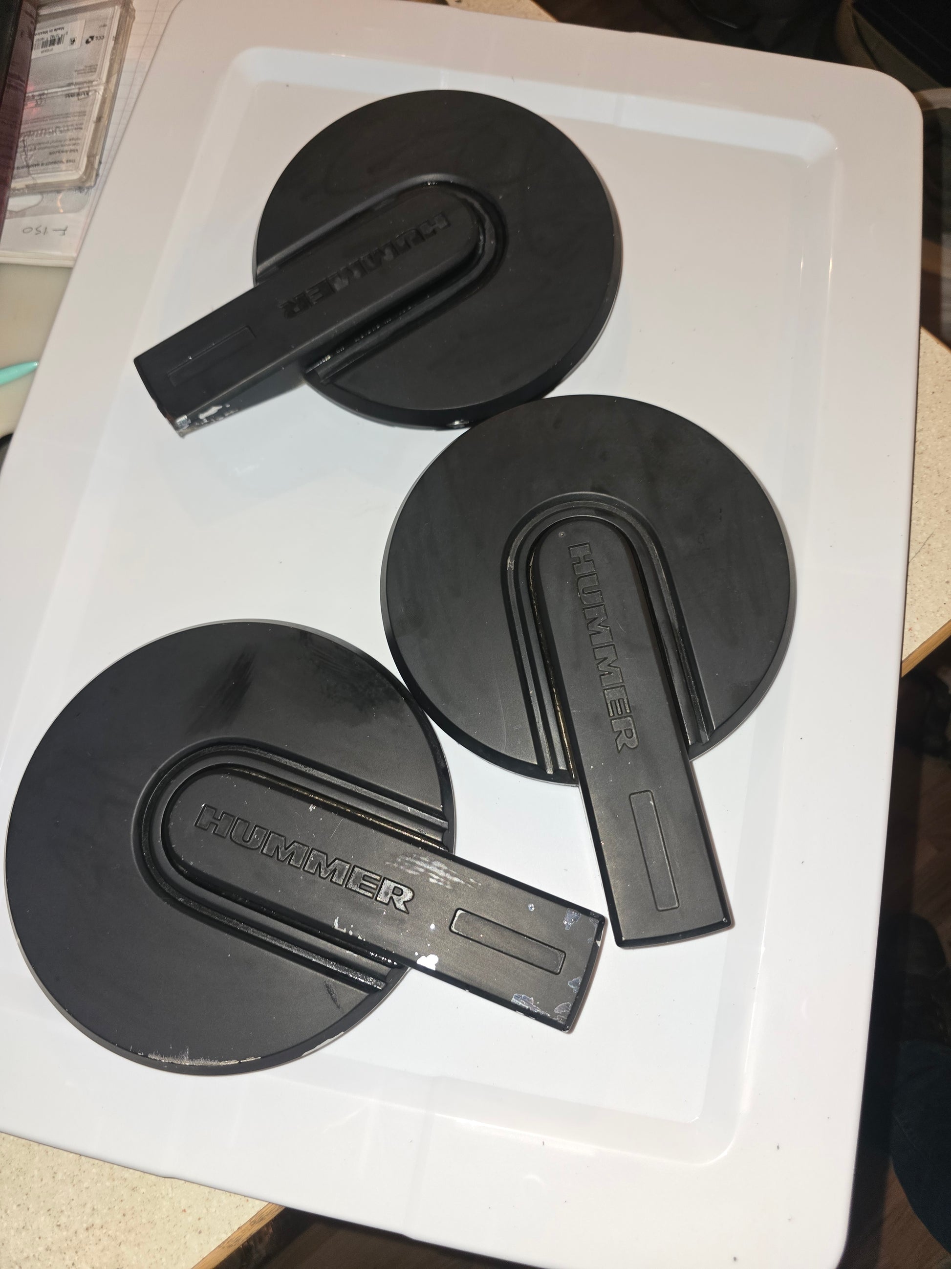 Hummer H3 Wheel Center Caps – Set of 3 – OEM