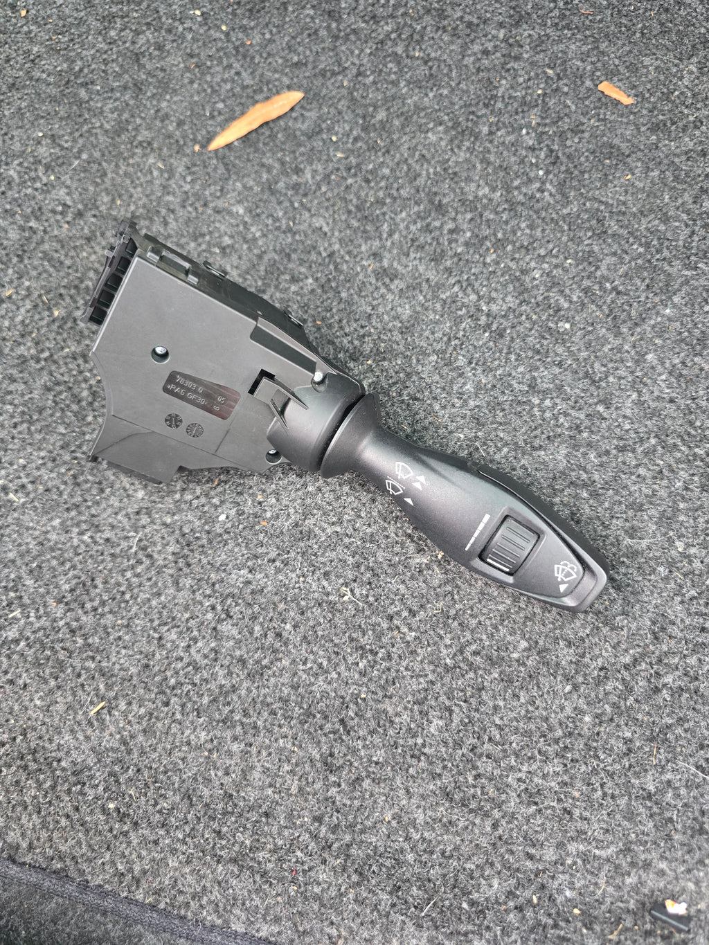 Windshield Wiper Lever – Ford Fiesta 2013 (Used in Good Condition)