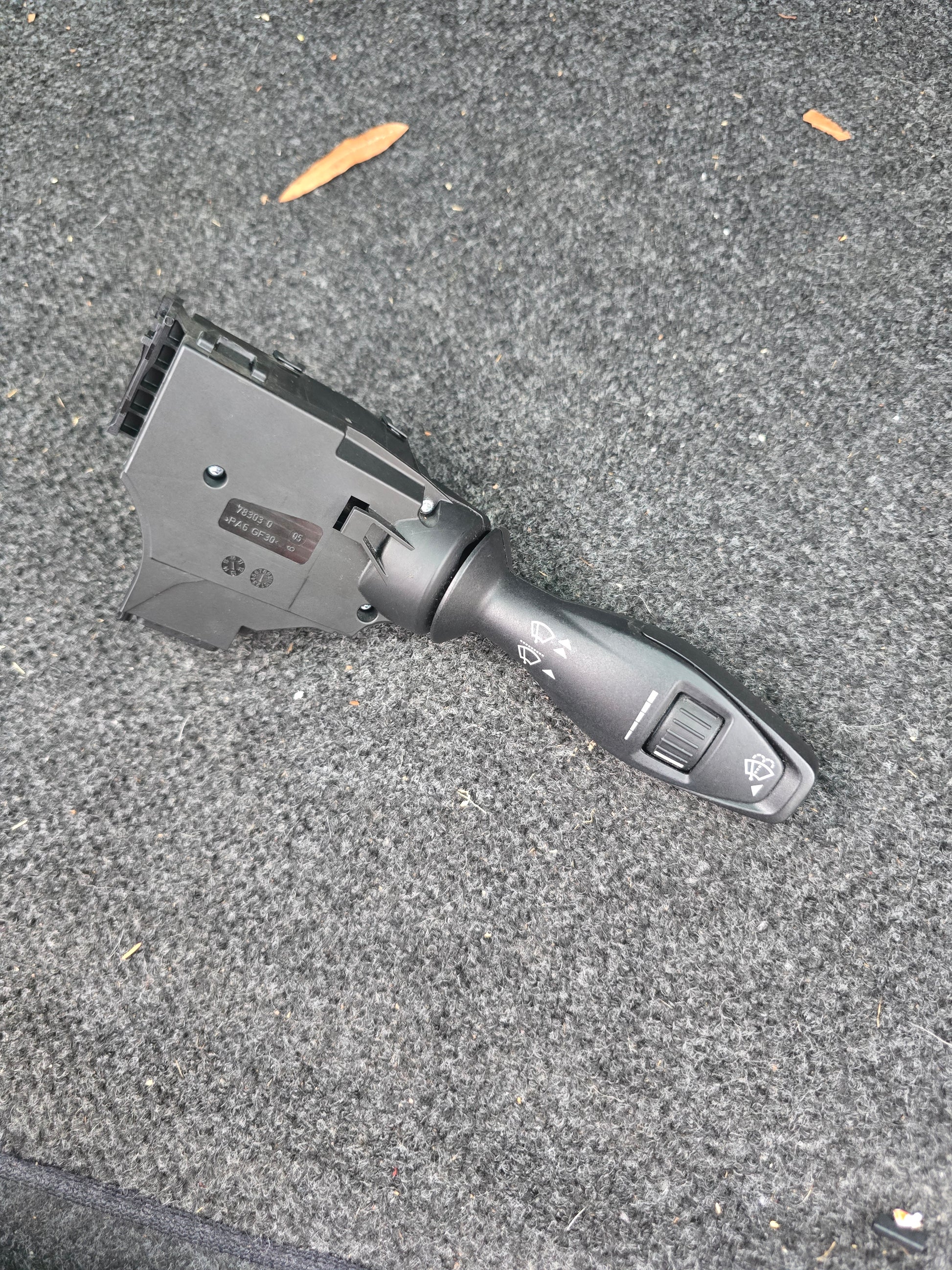 Windshield Wiper Lever – Ford Fiesta 2013 (Used in Good Condition)